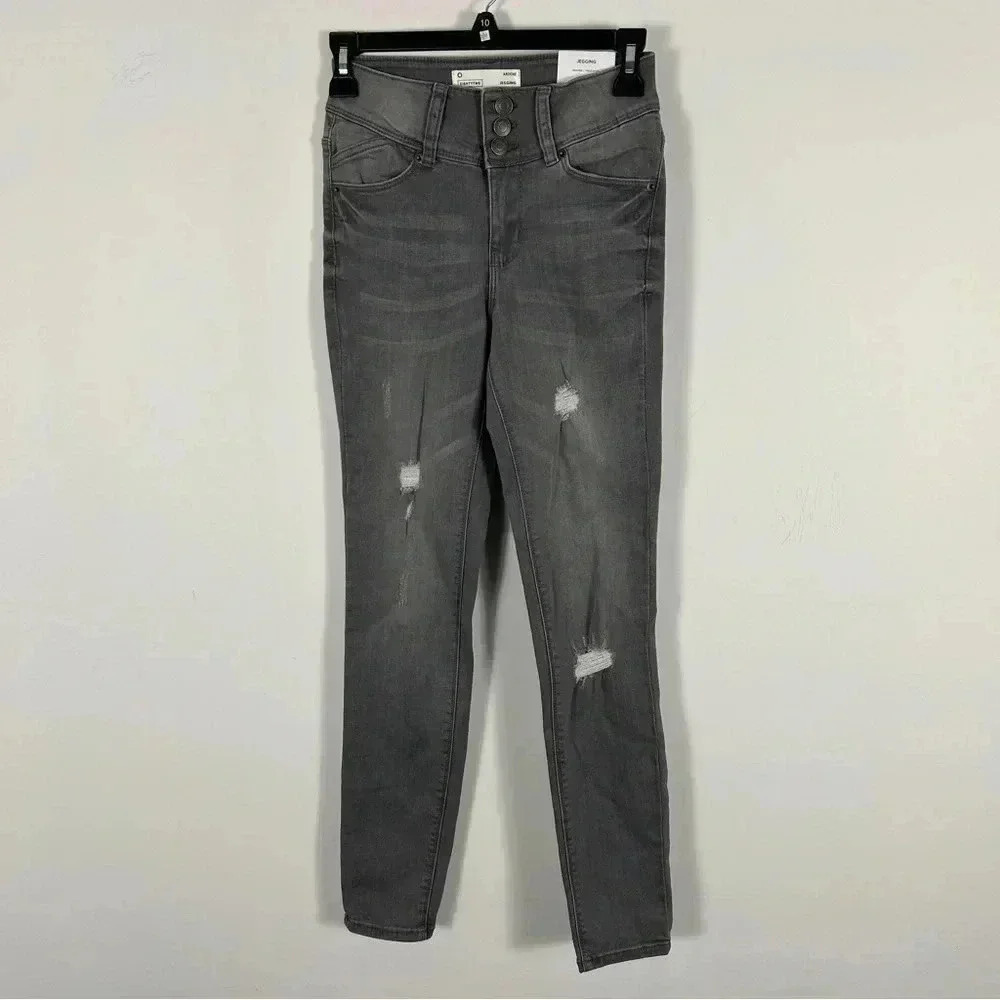 💕Eightytwo Jegging  high rise Jeans NWT